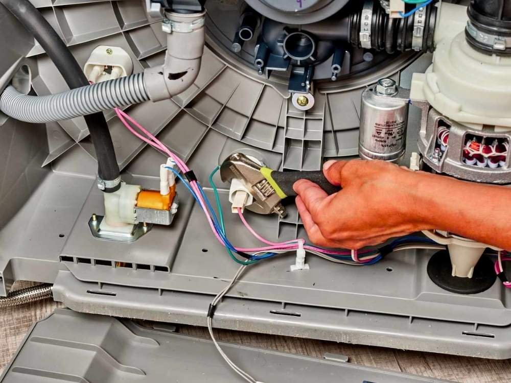 How to Test and Replace a Dishwasher Circulation Pump Motor
