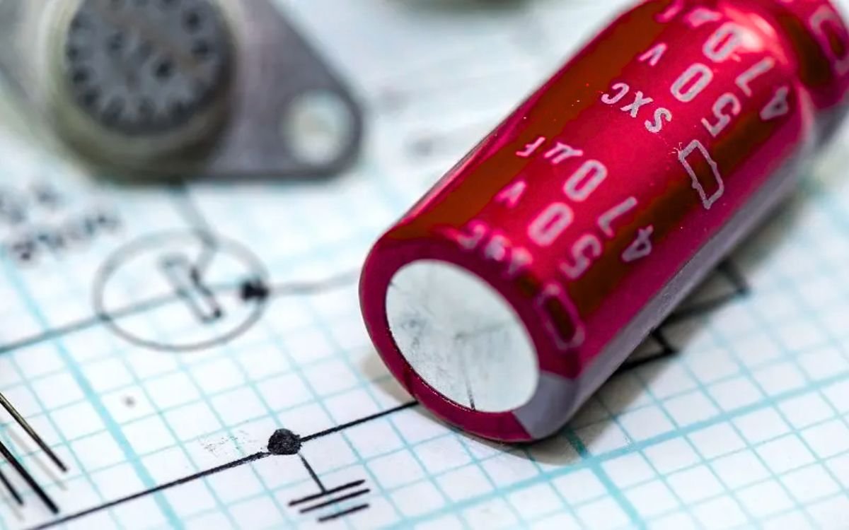 Capacitor Discharge Safety: A Pro Technician’s Guide