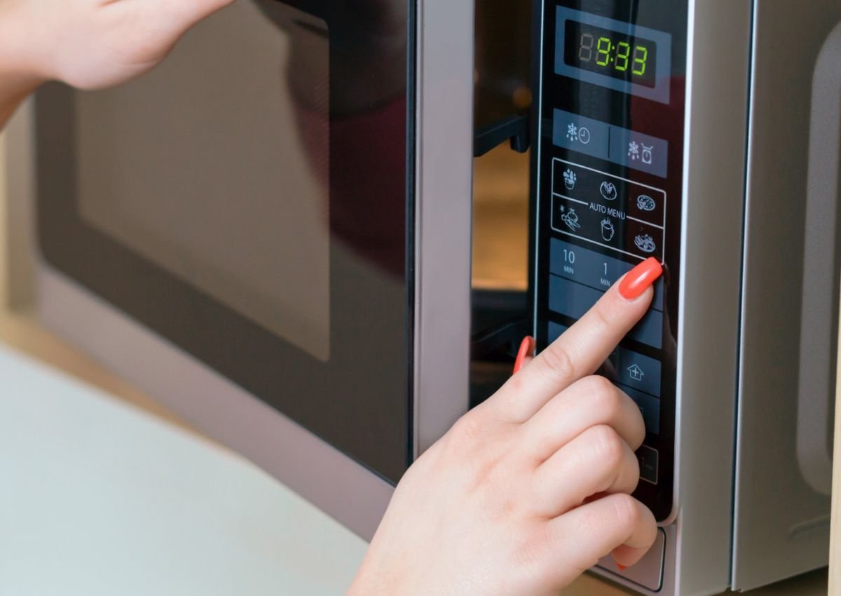 Fix a Microwave Control Panel Not Working | A Pro Guide